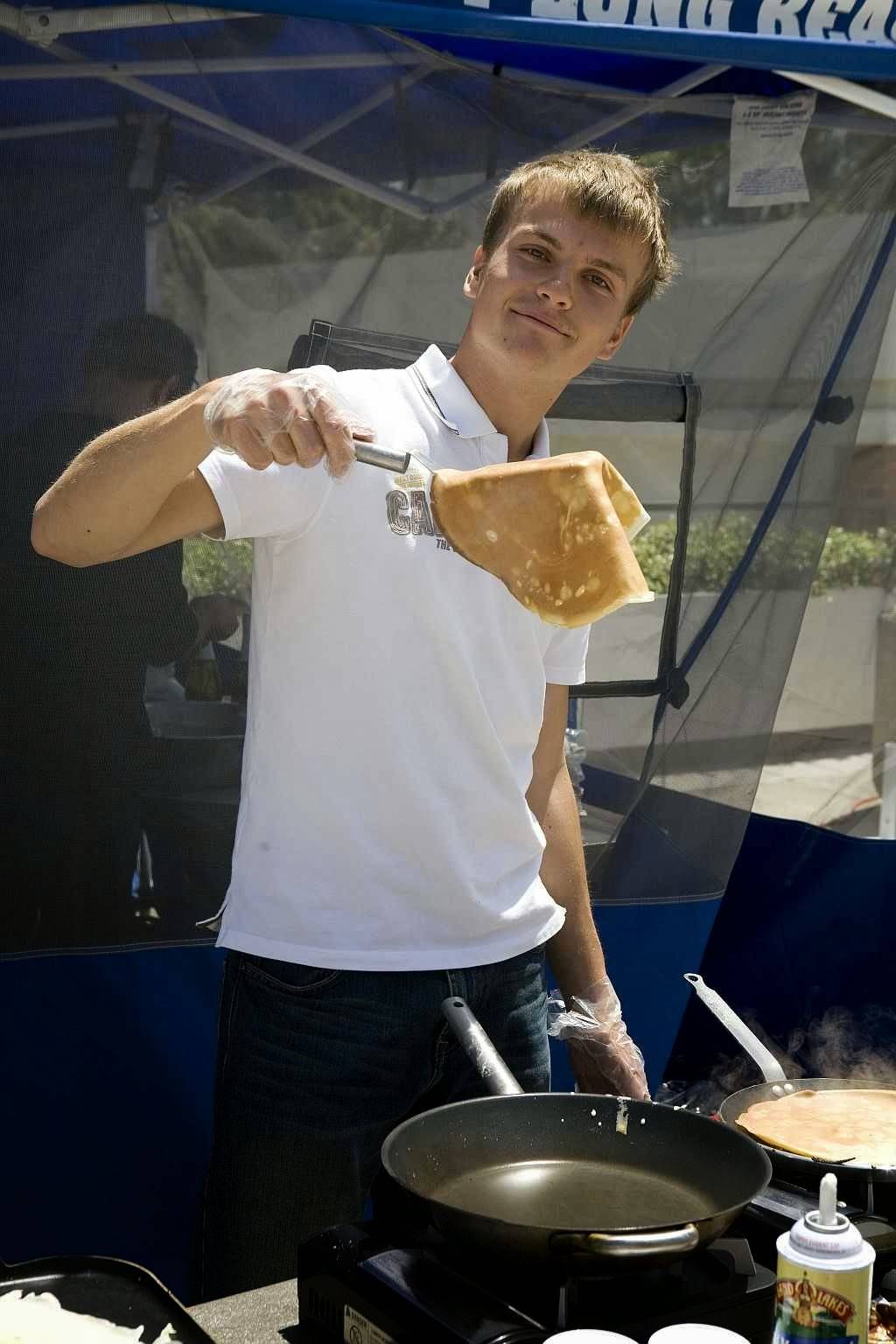 European Food Lovers | restaurant | 1250 N Bellflower Blvd, Long Beach, CA 90840, USA | 5627041374 OR +1 562-704-1374