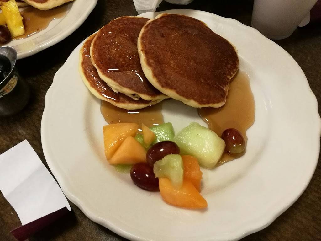 Georges Family Restaurant | restaurant | 145 S Oak Park Ave, Oak Park, IL 60302, USA | 7088484949 OR +1 708-848-4949