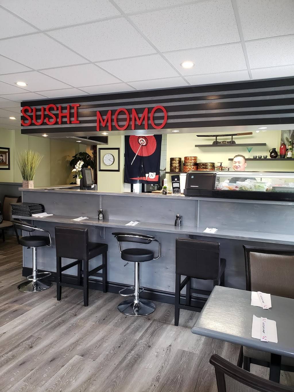 Sushi Momo | restaurant | 3226 Lake Shore Blvd W, Etobicoke, ON M8V 1M1, Canada | 4162558788 OR +1 416-255-8788