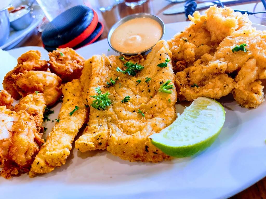 Captain Jims Seafood Market & Restaurant | restaurant | 12950 W Dixie Hwy, North Miami, FL 33161, USA | 3058922812 OR +1 305-892-2812