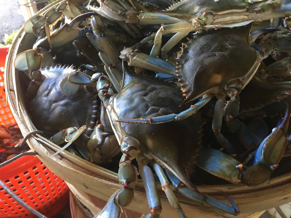 Papa Dents Crabs | restaurant | 15807 Jefferson Davis Hwy, Woodbridge, VA 22191, USA | 7036566821 OR +1 703-656-6821