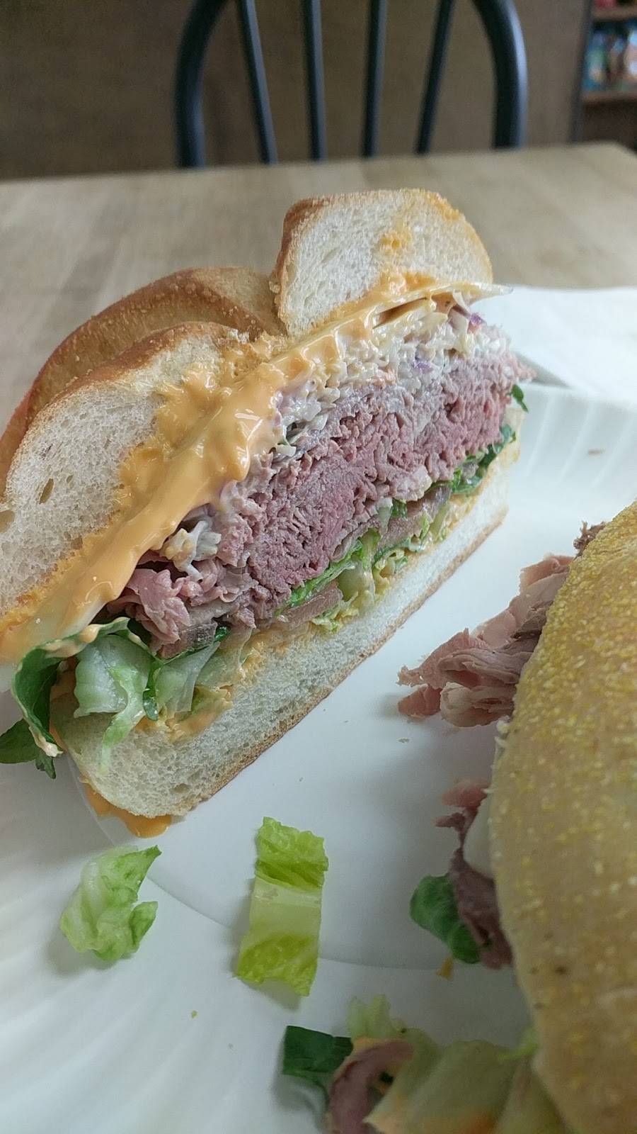 Gavins Cafe | restaurant | 3561, 2325 Boston Post Rd, Larchmont, NY 10538, USA | 9148330827 OR +1 914-833-0827