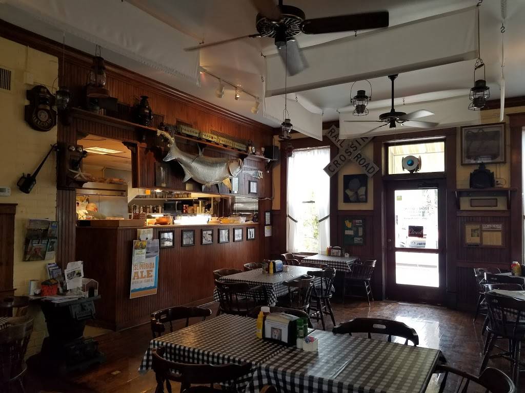 Loose Caboose Restaurant | restaurant | 433 4th St W, Boca Grande, FL 33921, USA | 9419640440 OR +1 941-964-0440