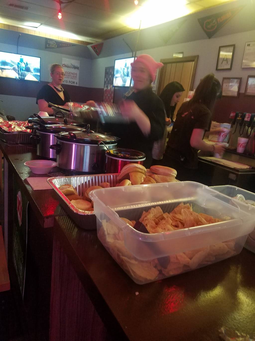 Legends Sports Grille | restaurant | 910 W Main St, Fulton, MS 38843, USA | 6628623766 OR +1 662-862-3766