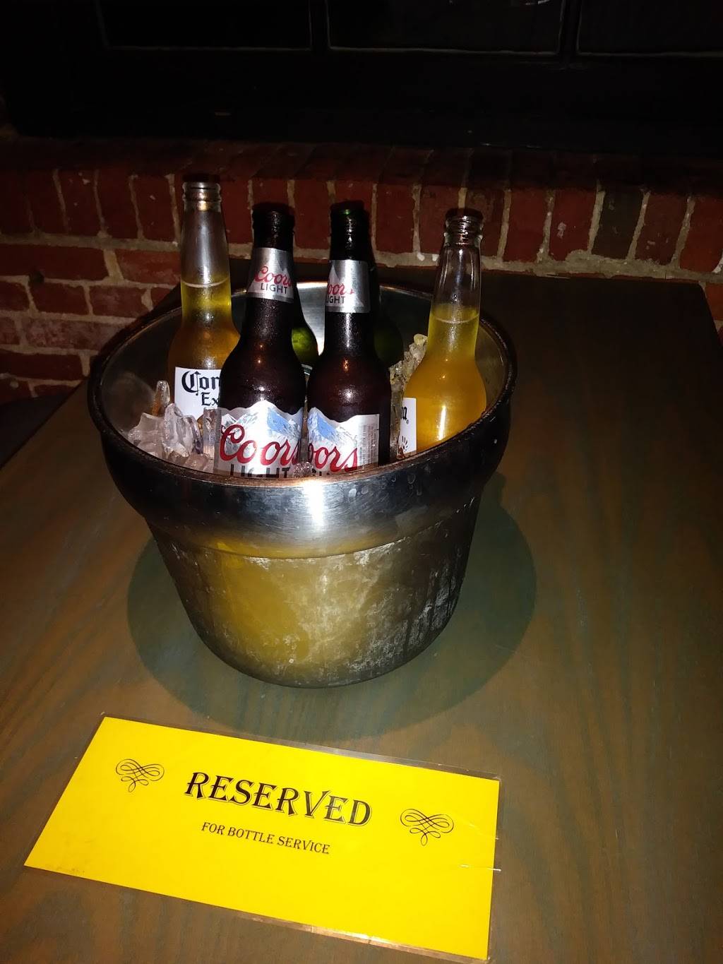 Catalinas Sports Bar & Grill | restaurant | 38 W Orange St, Lancaster, PA 17603, USA | 7179456462 OR +1 717-945-6462