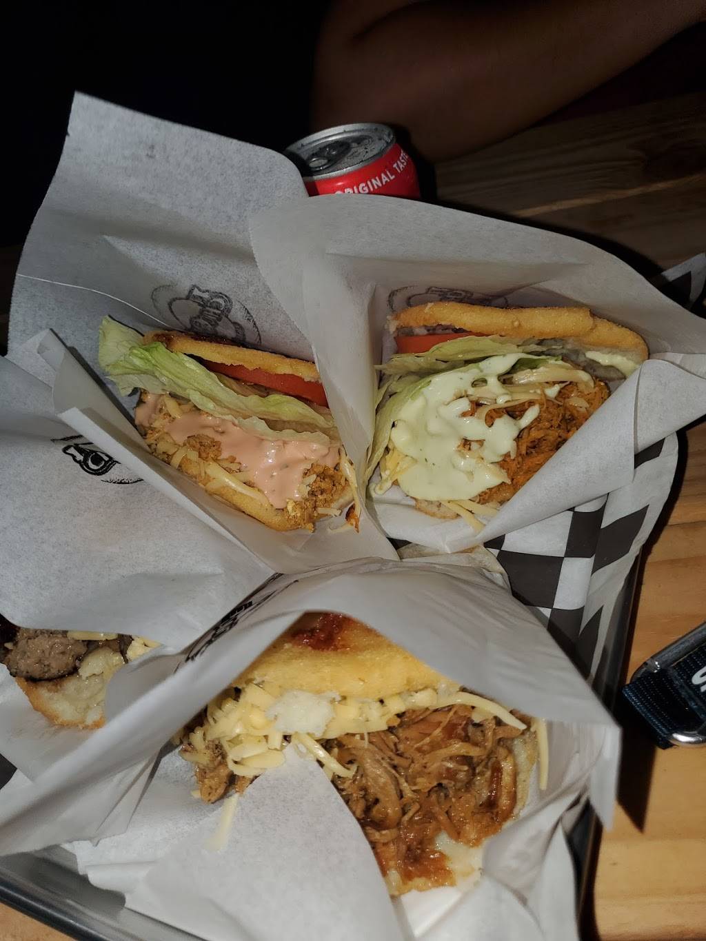 El chicote Arepas | restaurant | 1012 S Mason Rd, Katy, TX 77450, USA | 3462852461 OR +1 346-285-2461