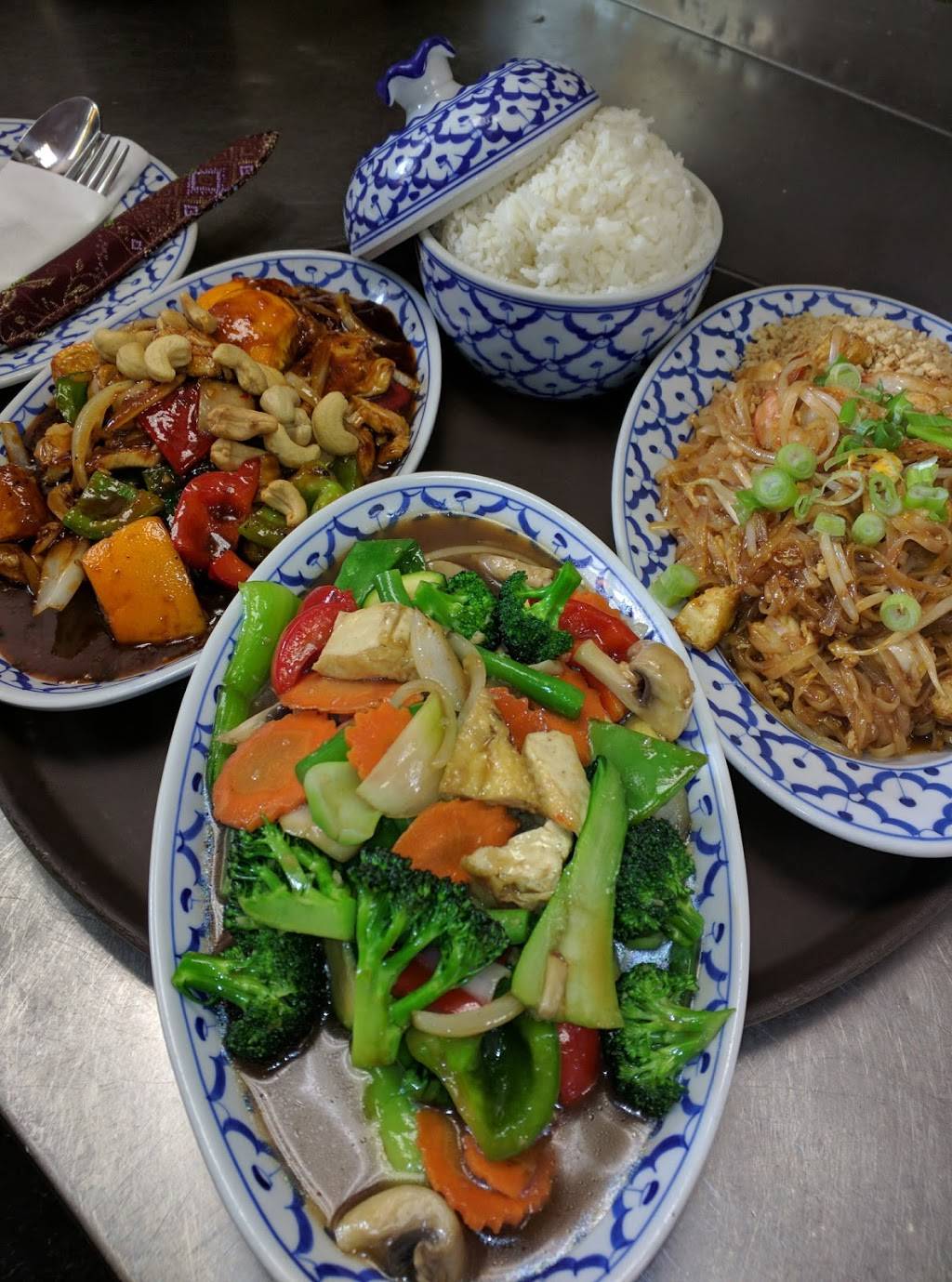 My-Thai Stoney Creek | restaurant | 1-826 Queenston Rd, Stoney Creek, ON L8G 4A8, Canada | 9056648431 OR +1 905-664-8431