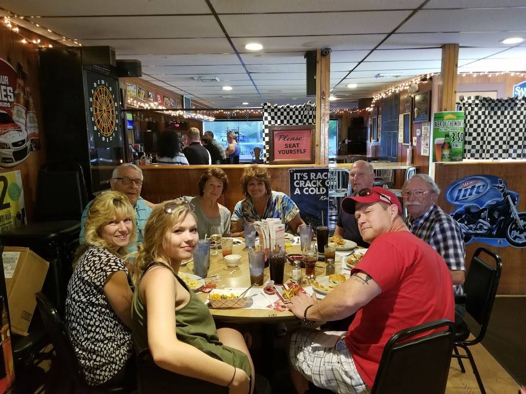 Genes Junkyard Bar & Grill | restaurant | 501 Young St, Tonawanda, NY 14150, USA | 7167431866 OR +1 716-743-1866