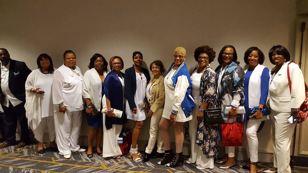 Old Hickory Grill | restaurant | 777 McGavock Pk, Nashville, TN 37214, USA | 6158852200 OR +1 615-885-2200