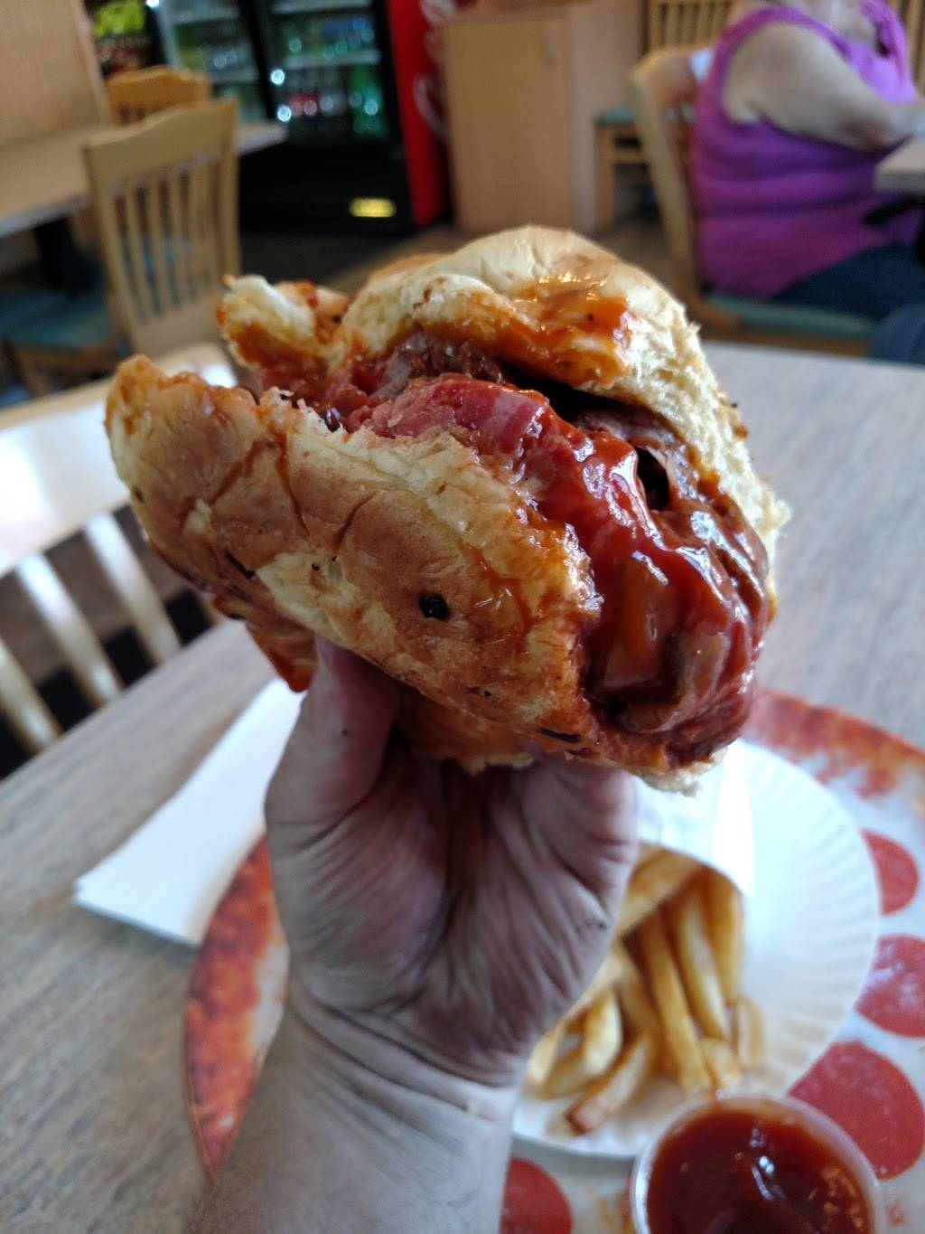 Blue House Derry | restaurant | 21 Birch St, Derry, NH 03038, USA | 6038184363 OR +1 603-818-4363