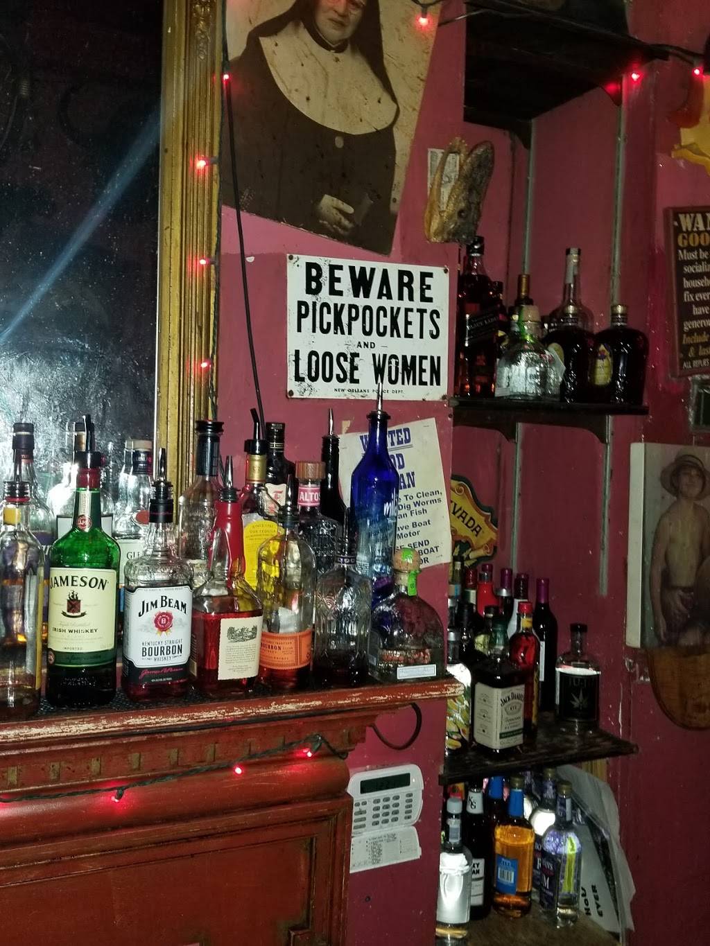 Bossa Bistro & Lounge | restaurant | 2463 18th St NW, Washington, DC 20009, USA | 2026670088 OR +1 202-667-0088