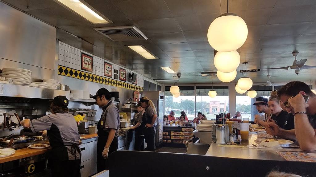 Waffle House | meal takeaway | 1501 W Fairmont Pkwy, La Porte, TX 77571, USA | 2818428081 OR +1 281-842-8081