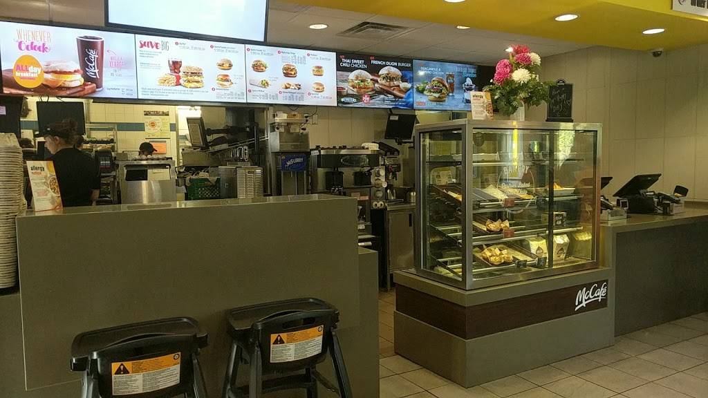 McDonalds | cafe | 77 Queensway East, Simcoe, ON N3Y 4M5, Canada | 5194268085 OR +1 519-426-8085