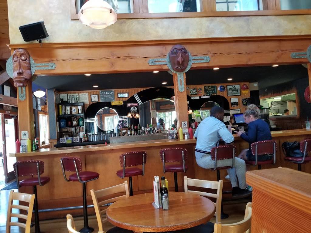 Bills Tavern & Brewhouse | restaurant | 188 N Hemlock St, Cannon Beach, OR 97110, USA | 5034362202 OR +1 503-436-2202