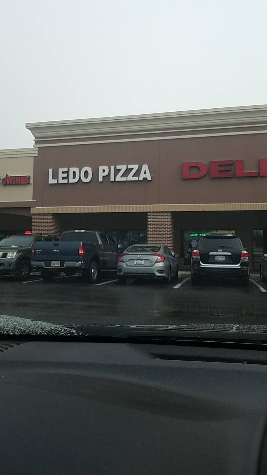 Ledo Pizza | meal takeaway | 8839 Greenbelt Rd, Lanham, MD 20770, USA | 3015526622 OR +1 301-552-6622