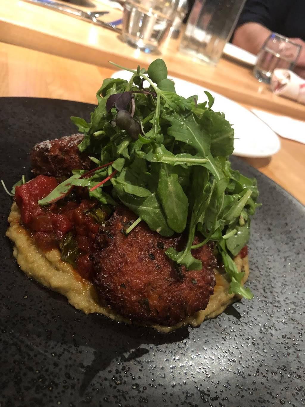 Red Roost Tavern | restaurant | 151 W 5th St, Cincinnati, OH 45202, USA | 5133544025 OR +1 513-354-4025