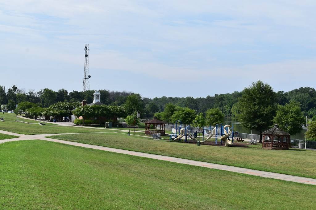 Bladensburg Waterfront Park | restaurant | 4601 Annapolis Rd, Bladensburg, MD 20710, USA | 3017790371 OR +1 301-779-0371
