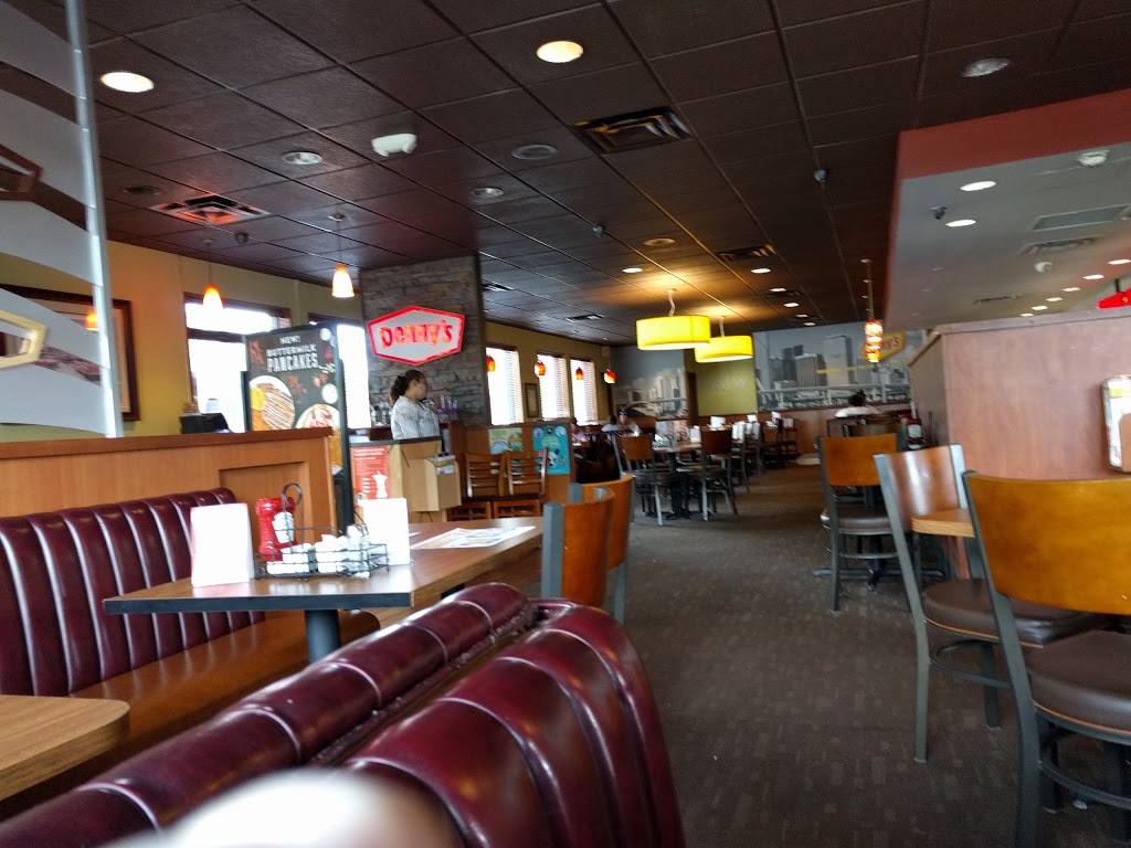 Dennys | restaurant | 15235 SW 137th Ave, Miami, FL 33177, USA | 7862425778 OR +1 786-242-5778