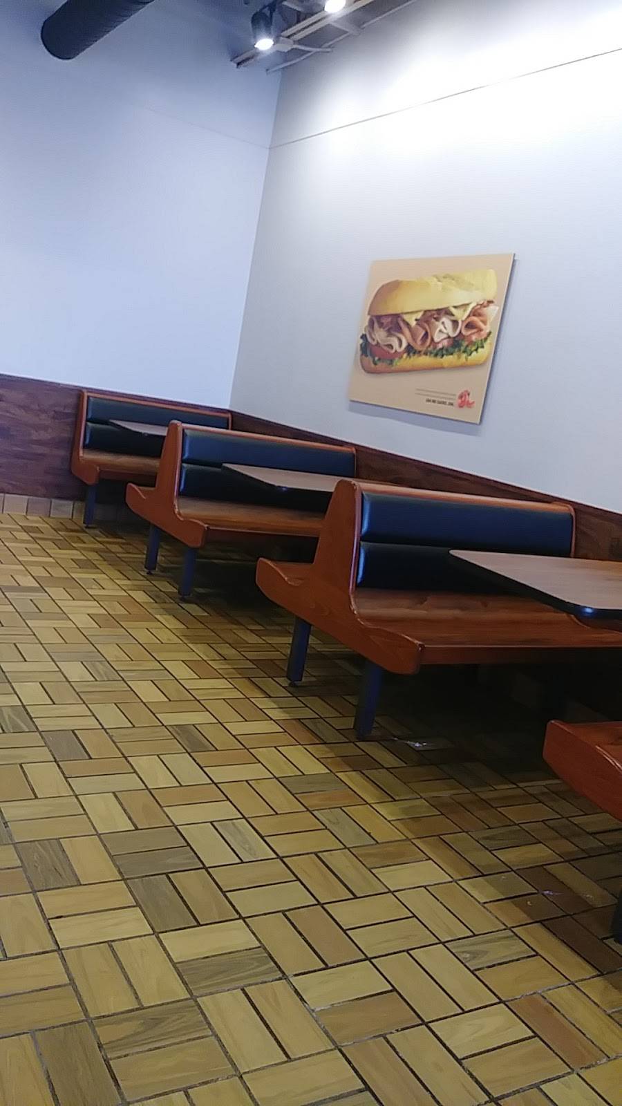 Penn Station East Coast Subs | meal takeaway | 5026 Delhi Pike, Cincinnati, OH 45238, USA | 5134512820 OR +1 513-451-2820