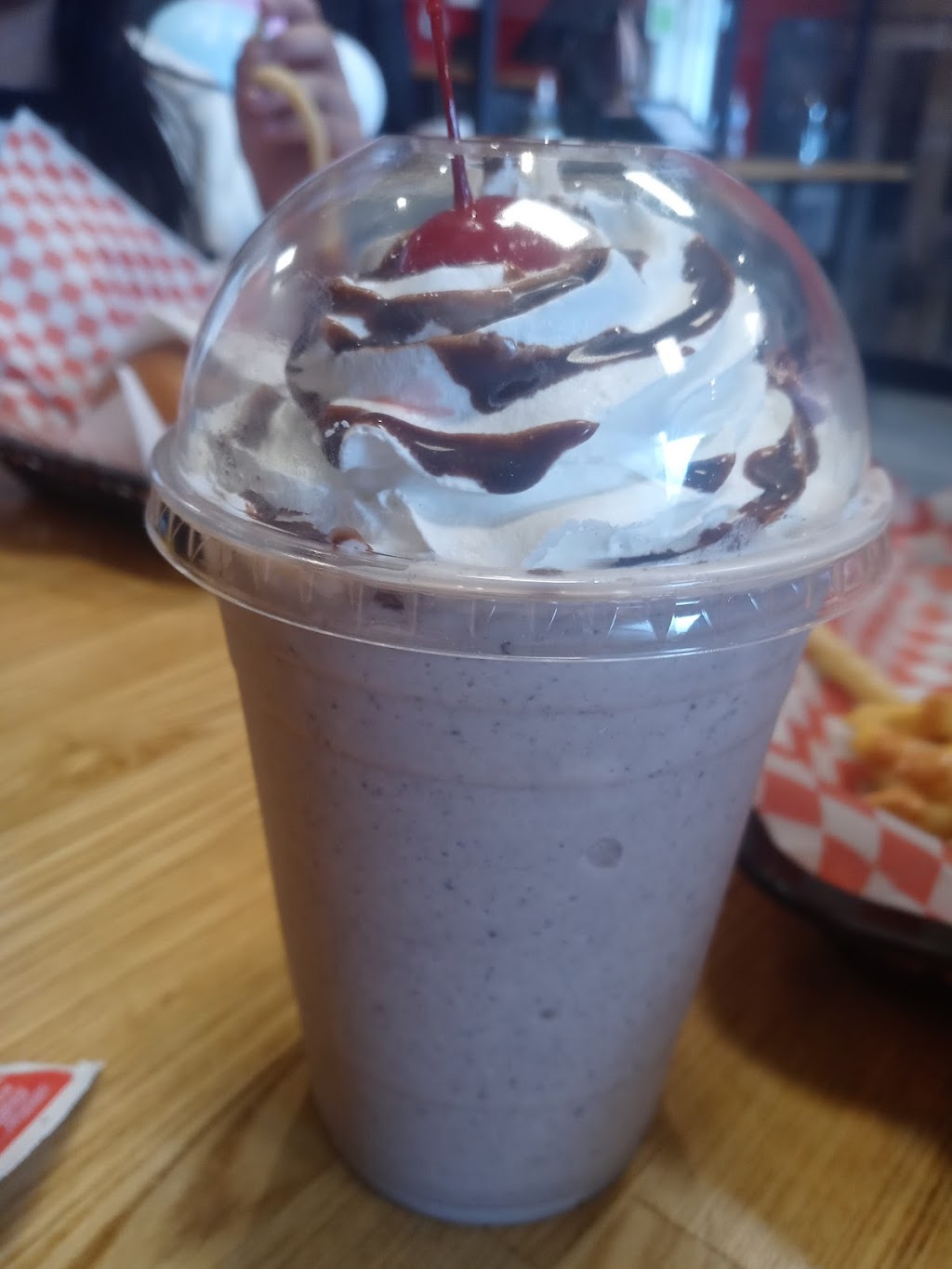 Freds Burger | restaurant | 2700 N Texas St Ste B, Fairfield, CA 94533, USA | 9168965625 OR +1 916-896-5625