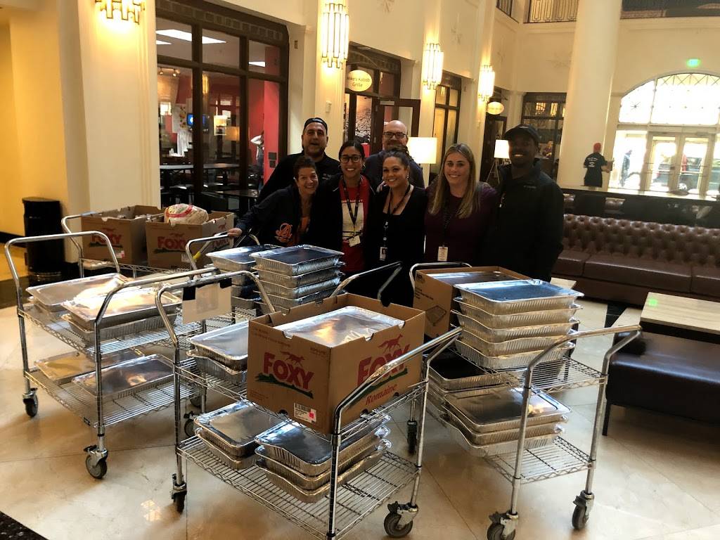 Mr. Kabob Xpress Grille & Catering | restaurant | 119 Monroe St, Detroit, MI 48226, USA | 3134966666 OR +1 313-496-6666