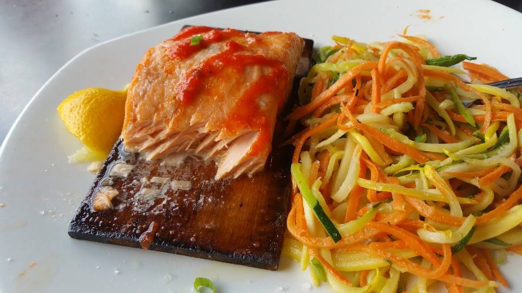 White Rose Bar & Grill | restaurant | 48 N Beaver St, York, PA 17401, USA | 7178485369 OR +1 717-848-5369