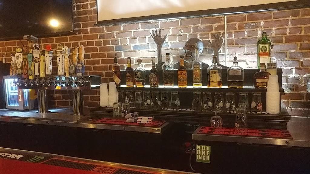 Growlers | restaurant | 1911 Poplar Ave, Memphis, TN 38104, USA | 9012447904 OR +1 901-244-7904