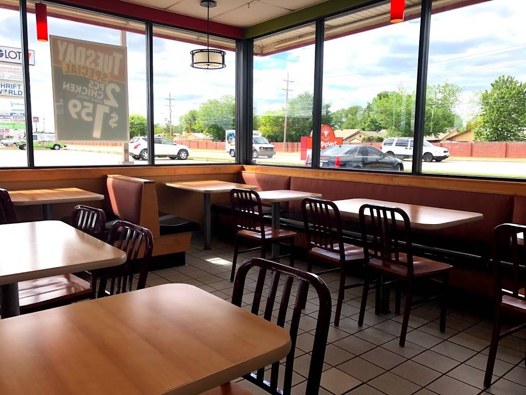 Popeyes Louisiana Kitchen | restaurant | 1394 W Main St, Lewisville, TX 75067, USA | 9724369154 OR +1 972-436-9154