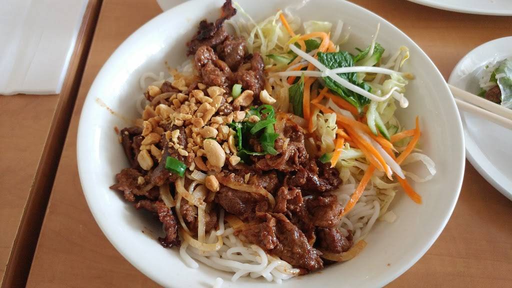 Pho Dui Bo | restaurant | 800 Queenston Rd #18, Stoney Creek, ON L8G 1A7, Canada | 9056627500 OR +1 905-662-7500