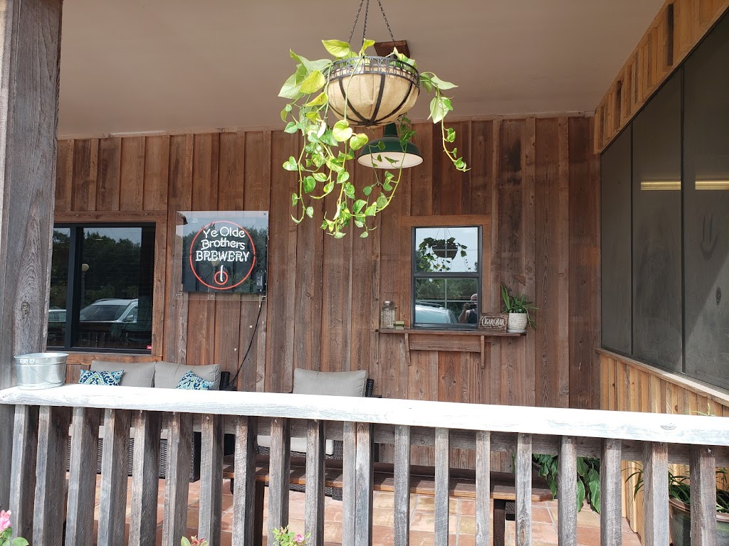 Ye Olde Brothers Brewery | restaurant | 4458 FL-87, Navarre, FL 32566, USA | 8506841495 OR +1 850-684-1495