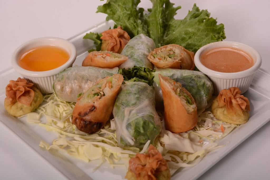 Tuptim Thai Restaurant | restaurant | 220 SW 29th St, Topeka, KS 66611, USA | 7852662299 OR +1 785-266-2299