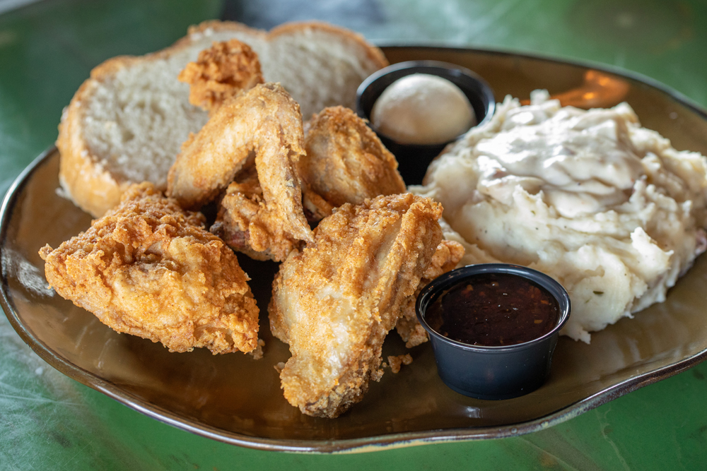 Septembers Taproom & Eatery - Chino Hills | restaurant | 15912 Pomona Rincon Rd #130, Chino Hills, CA 91709, USA | 9093932765 OR +1 909-393-2765