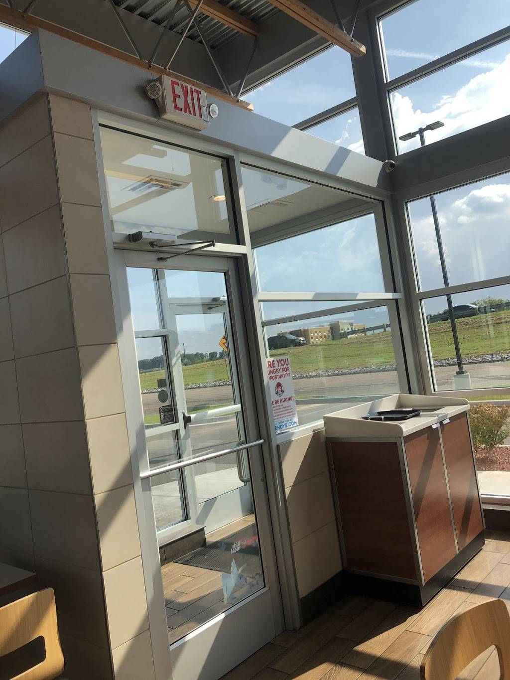 Wendys | restaurant | 3262 I-55, Service Rd, Marion, AR 72364, USA | 9014437217 OR +1 901-443-7217