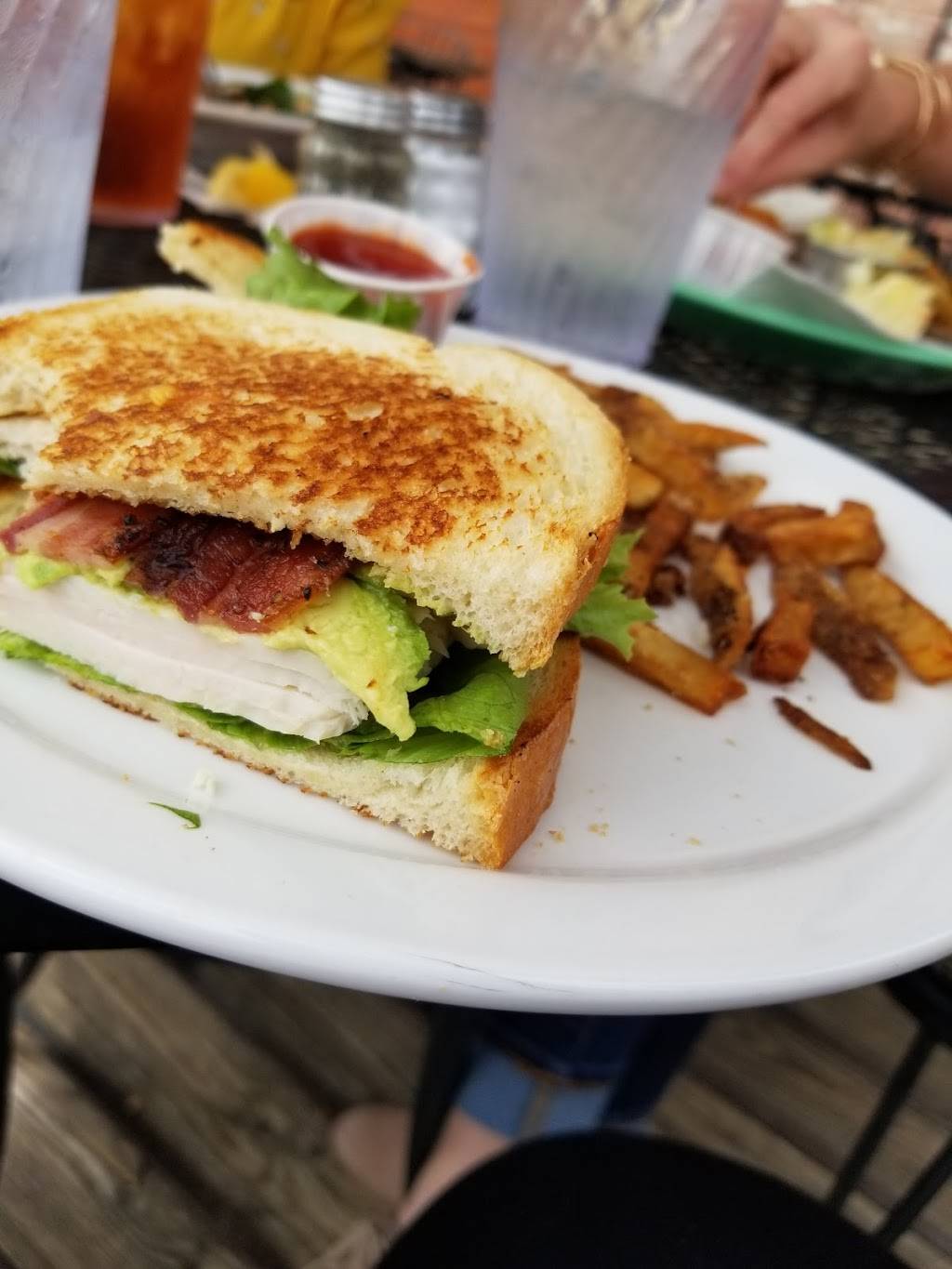 Blue Star Brewing Company | restaurant | 1414 S Alamo St #105, San Antonio, TX 78210, USA | 2102125506 OR +1 210-212-5506