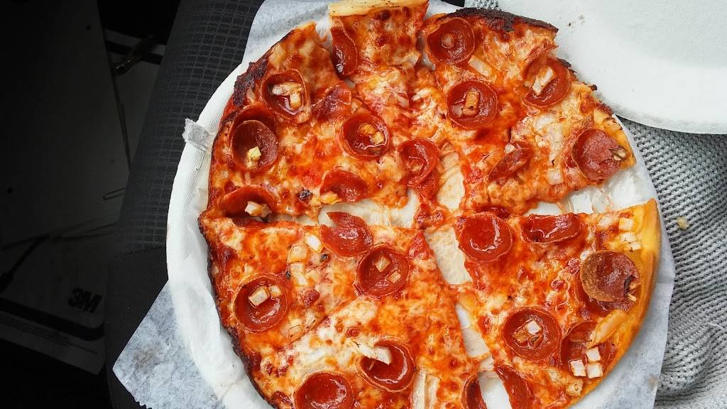 Pats Pizza in Hampden, ME | restaurant | 662 Main Rd N, Hampden, ME 04444, USA | 2079476488 OR +1 207-947-6488