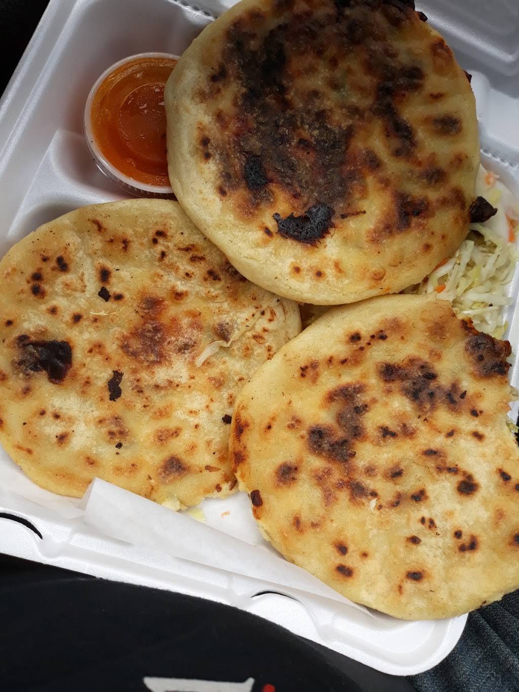 Anas Market & Restaurant | restaurant | 707 E Market St, Leesburg, VA 20176, USA | 7037772232 OR +1 703-777-2232