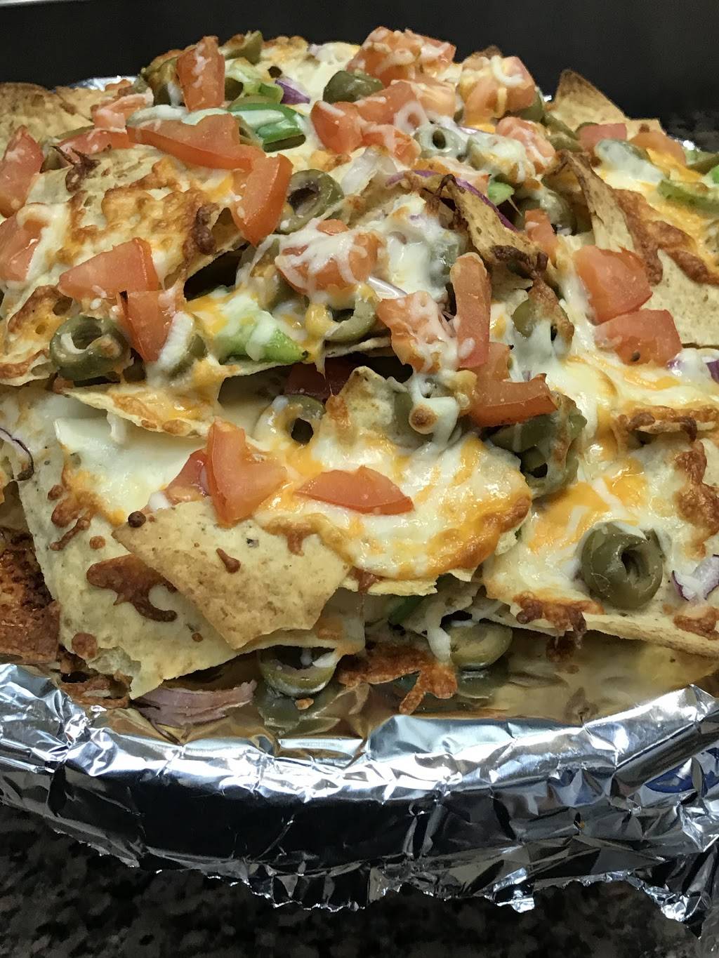 Roulas | restaurant | 245 Rue de Cannes, Gatineau, QC J8T 8C5, Canada | 8192465252 OR +1 819-246-5252