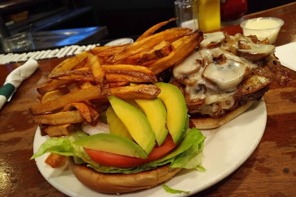 Beckys | restaurant | 1762 E 18th St, Cleveland, OH 44114, USA | 2166210055 OR +1 216-621-0055