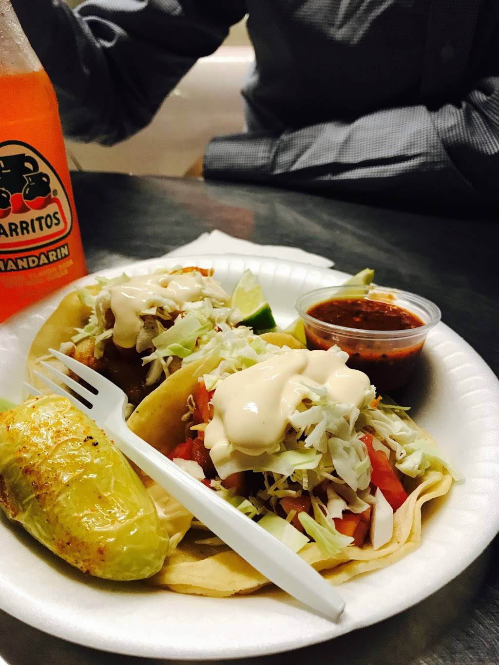 La Playita Siete Mares | restaurant | 3143 Sunset Blvd, Los Angeles, CA 90026, USA | 3236644604 OR +1 323-664-4604