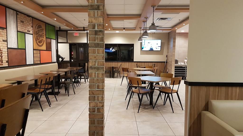 Burger King | restaurant | 10801 Bloomington Ferry Rd, Bloomington, MN 55438, USA | 9529420695 OR +1 952-942-0695