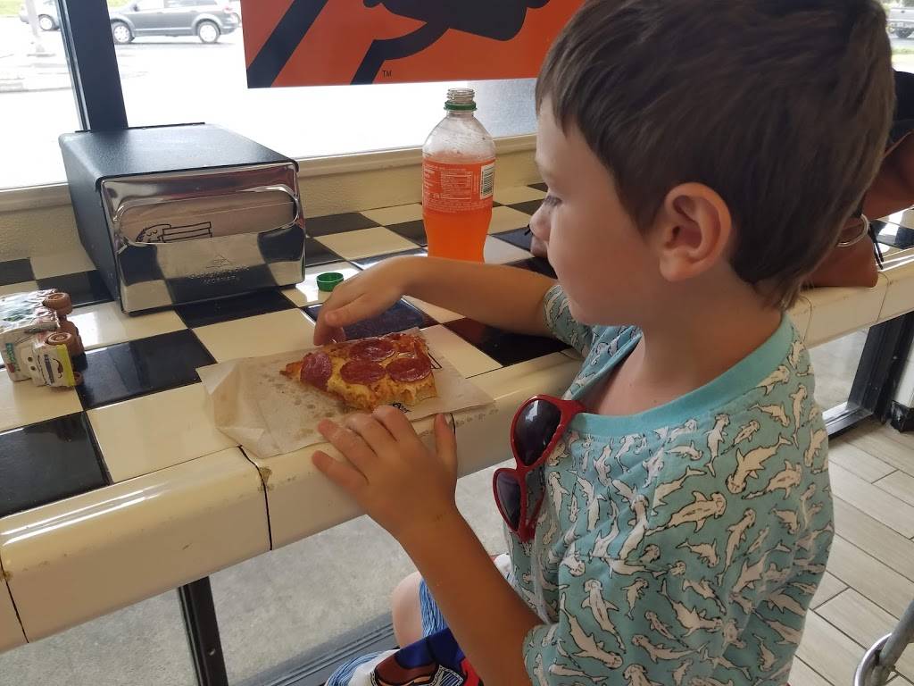 Little Caesars Pizza | meal takeaway | 2202 N Young Blvd, Chiefland, FL 32626, USA | 3524932600 OR +1 352-493-2600