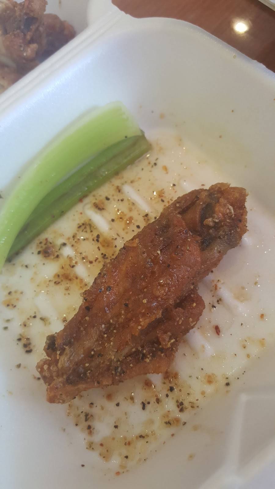 Americas Best Wings | restaurant | 9435 Annapolis Rd, Lanham, MD 20706, USA | 3019189464 OR +1 301-918-9464