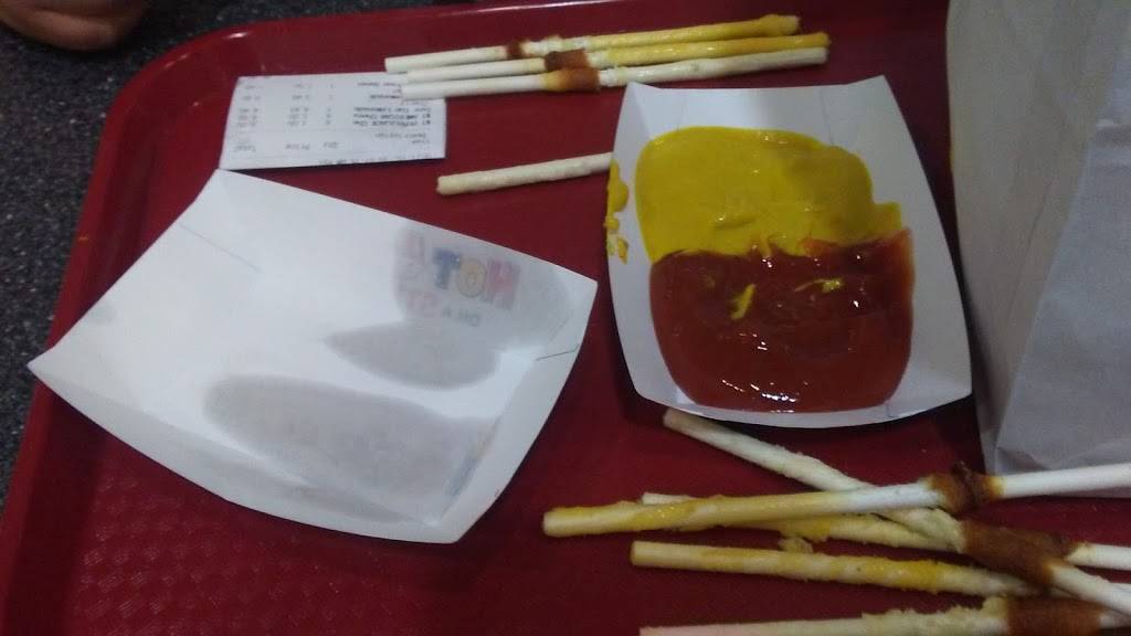 Hot Dog on a Stick | restaurant | 1146 Galleria Way, Glendale, CA 91210, USA | 8185070239 OR +1 818-507-0239