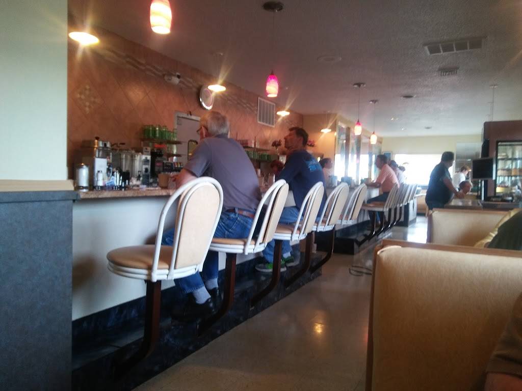 Valley View Diner | restaurant | 570 Nazareth Pike, Nazareth, PA 18064, USA | 6107597622 OR +1 610-759-7622