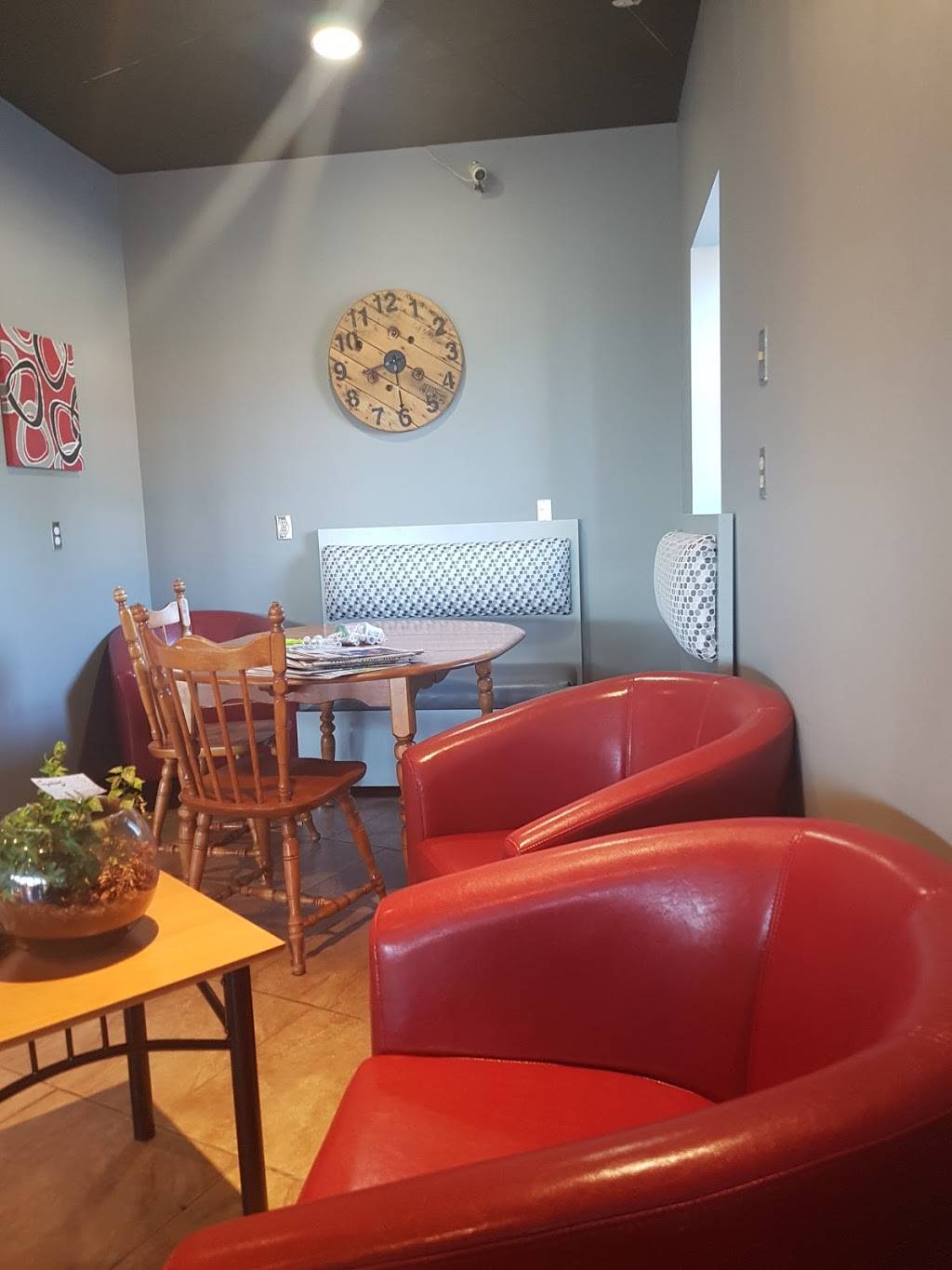 Korner Perk | restaurant | 101 Broadway, Tillsonburg, ON N4G 3P5, Canada | 5194094400 OR +1 519-409-4400