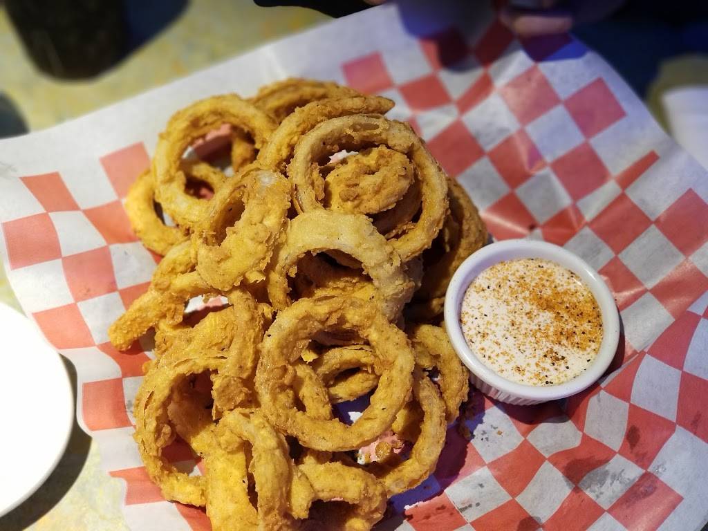 Bone Daddys | restaurant | 76017, 415 E Interstate 20, Arlington, TX 76018, USA | 8177047744 OR +1 817-704-7744