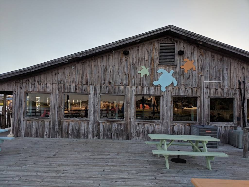 Bettys Waterfront Restaurant | restaurant | 1045 B-Var Rd SW, Supply, NC 28462, USA | 9108423381 OR +1 910-842-3381