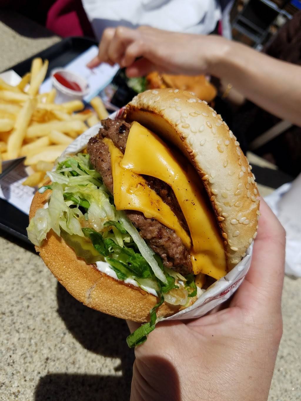 The Habit Burger Grill | meal takeaway | 305 Gellert Blvd, Daly City, CA 94015, USA | 6503015034 OR +1 650-301-5034