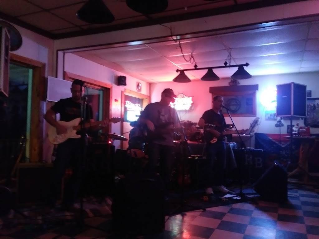 Fondales Tavern 2 | restaurant | 203 Water St, Duncan Falls, OH 43734, USA | 7403033220 OR +1 740-303-3220