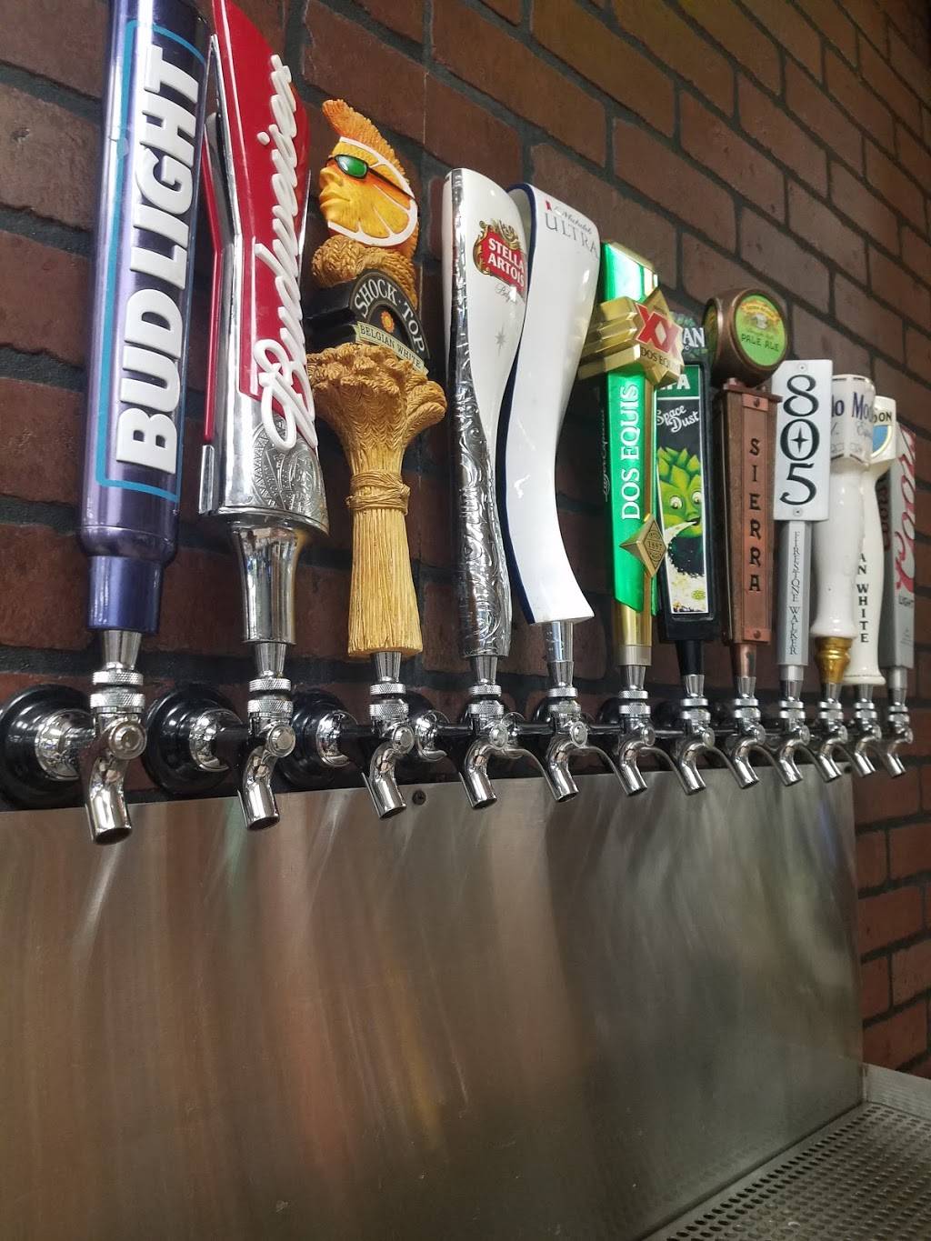 Georgio and Luigi Pizzeria and Sports Bar | restaurant | 13680 #1, Bear Valley Rd, Victorville, CA 92392, USA | 7602411227 OR +1 760-241-1227